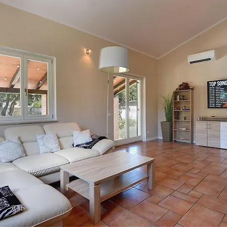 Mit Beheiztem Privatpool, Bbq, Darts 別荘 *