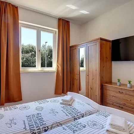 Mit Beheiztem Privatpool, Bbq, Darts