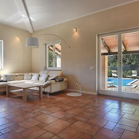 Mit Beheiztem Privatpool, Bbq, Darts Nyaraló