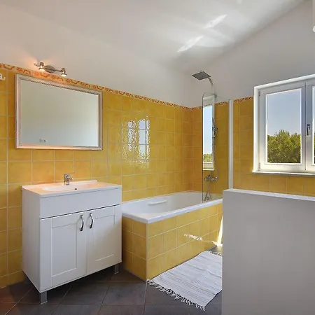 Mit Beheiztem Privatpool, Bbq, Darts *