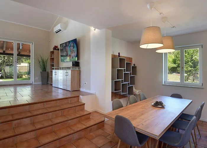 Mit Beheiztem Privatpool, Bbq, Darts Medulin