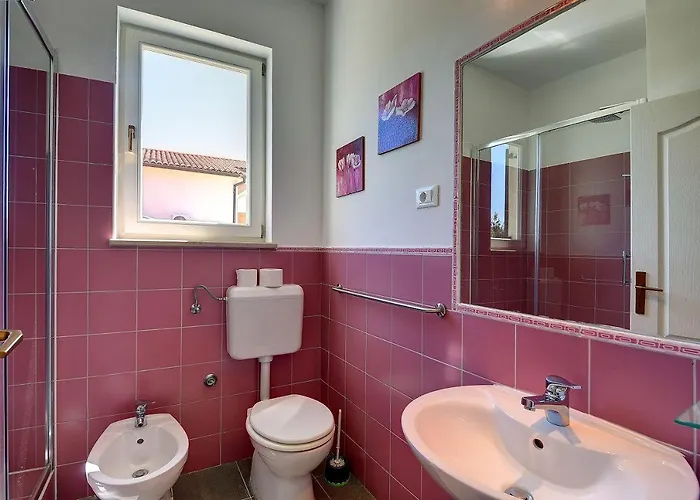 Mit Beheiztem Privatpool, Bbq, Darts *