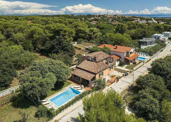 Vakantiehuis Mit Beheiztem Privatpool, Bbq, Darts *