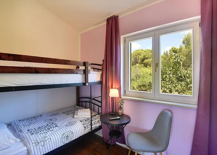 Vakantiehuis Mit Beheiztem Privatpool, Bbq, Darts Medulin